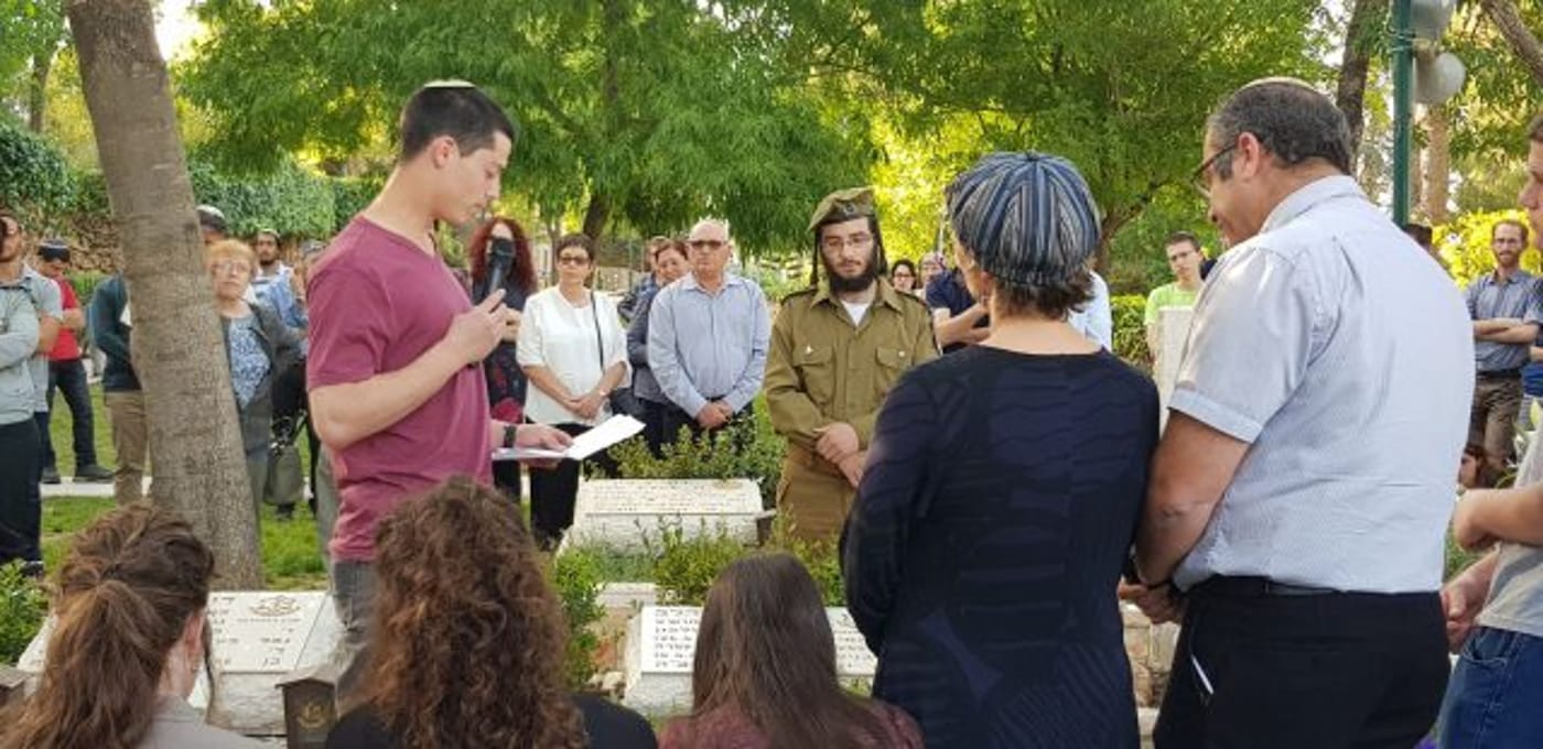 "לחוש כל יום את הגעגוע ולבחור בחיים"