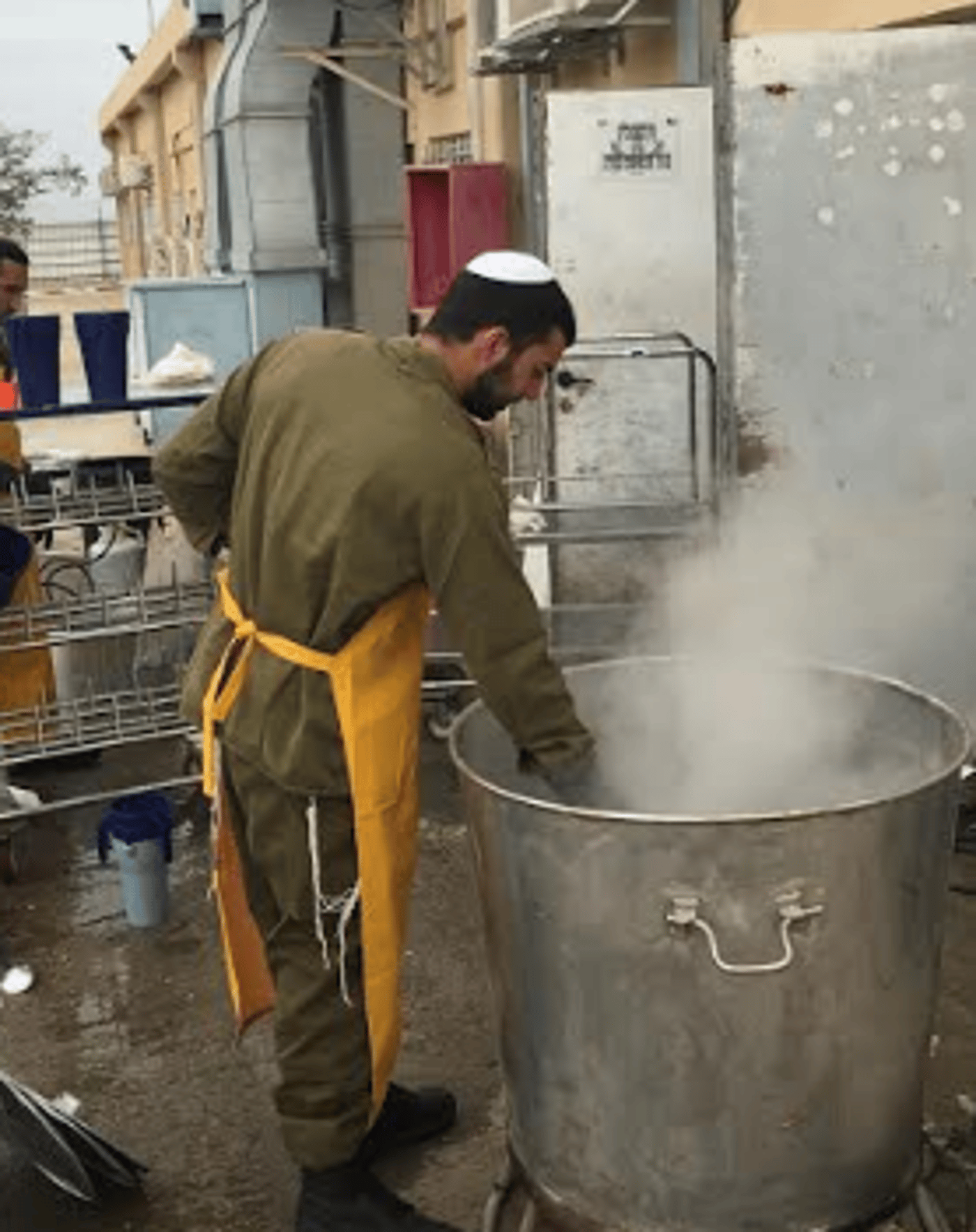 מאות בניש"ים גוייסו להכשיר את בסיסי צה"ל ולערוך סדרים מרכזיים