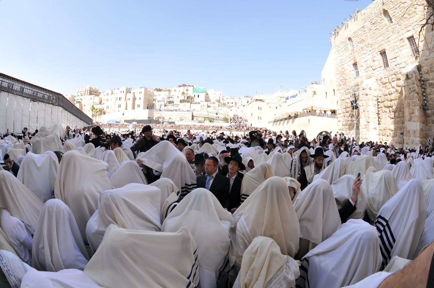 צפו: אלפים בברכת הכהנים המסורתית