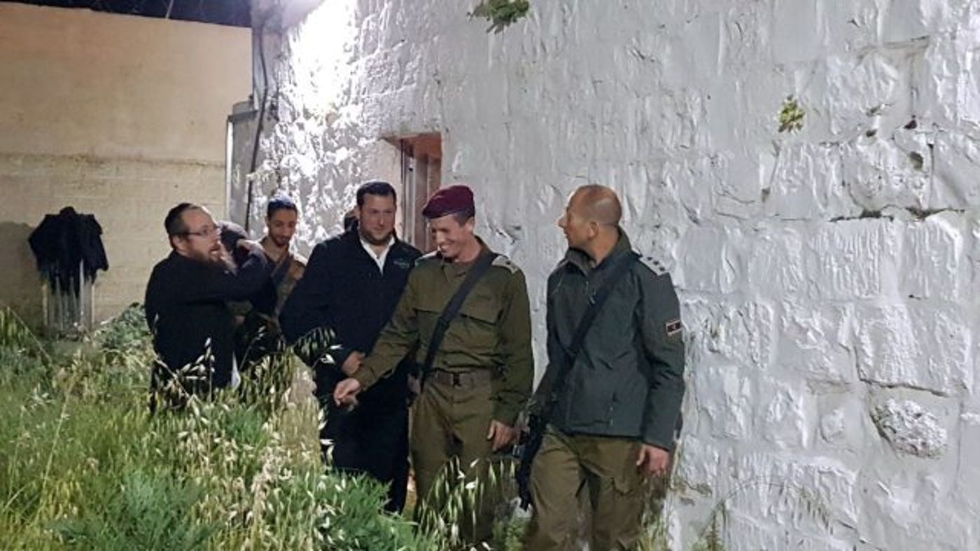 כ- 1500 איש ערכו תפילה חגיגית בקבר יוסף