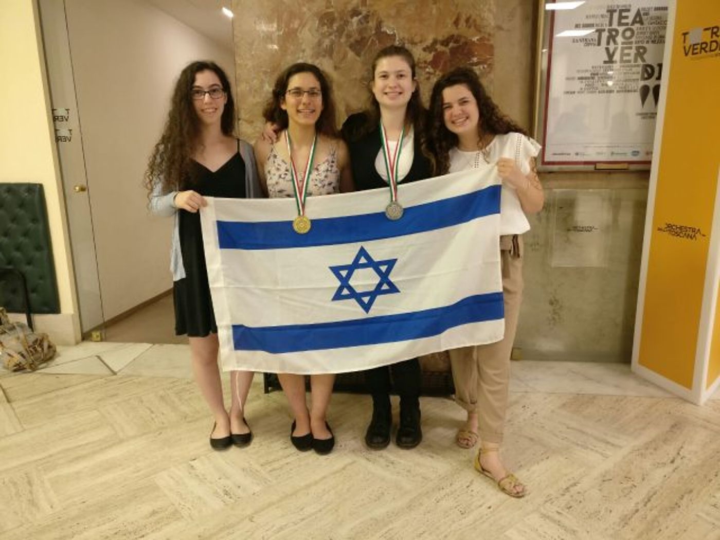 "אלו פניו של דור העתיד, גאווה ישראלית" נציגות ישראל באולימפיאדה במתמטיקה