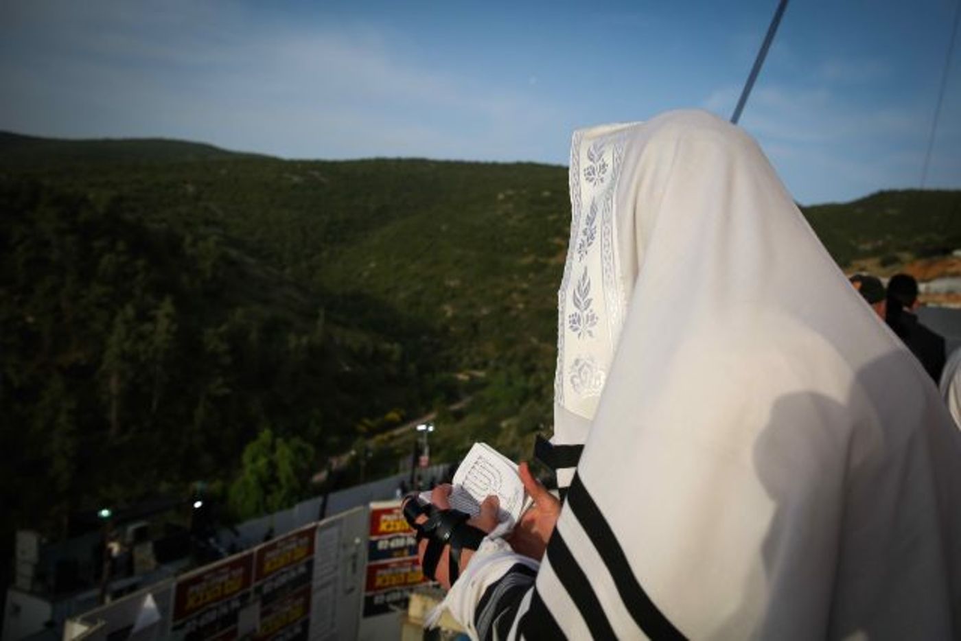 ל"ג שמח: אלפים חוגגים במירון• צפו בגלריה