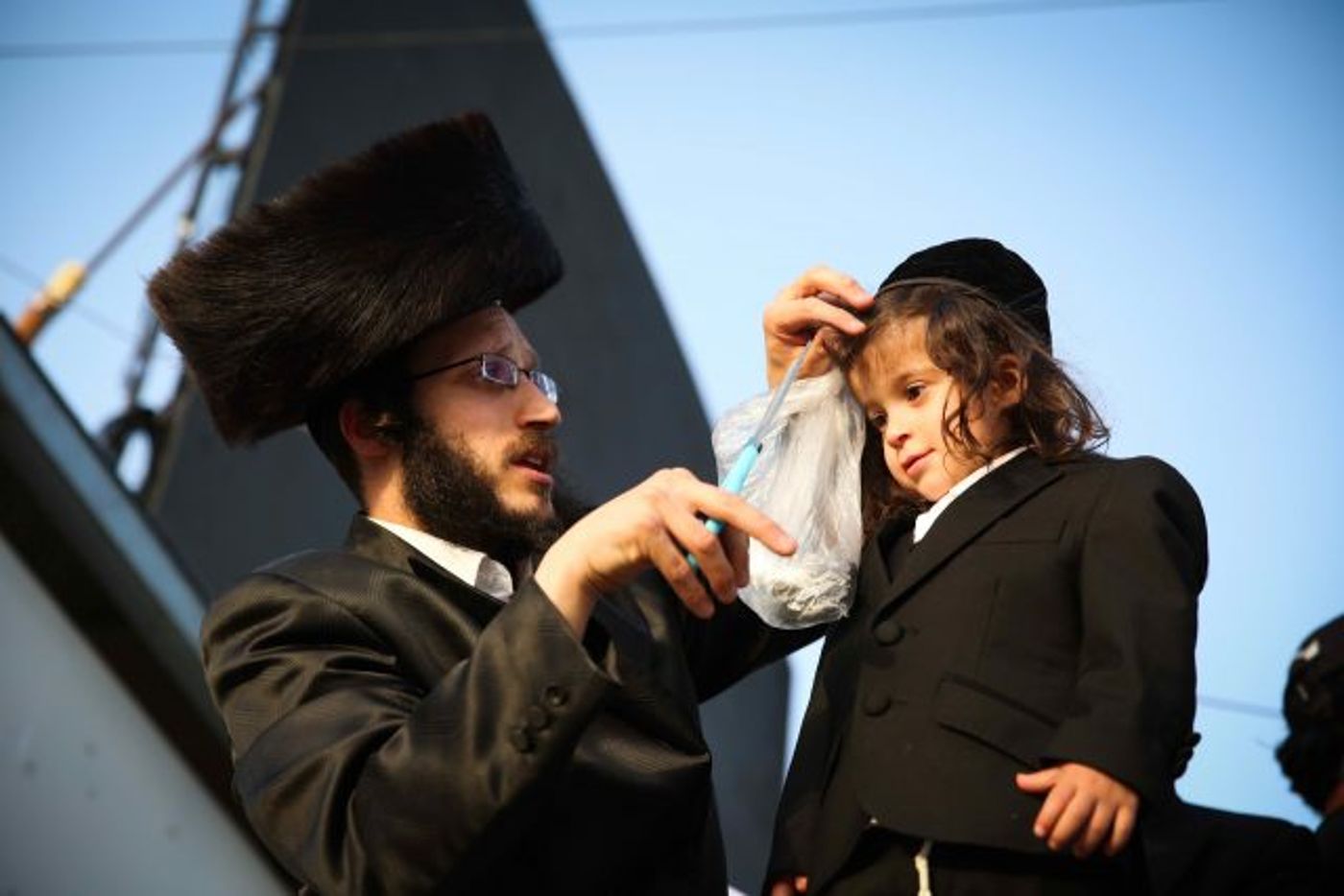 ל"ג שמח: אלפים חוגגים במירון• צפו בגלריה