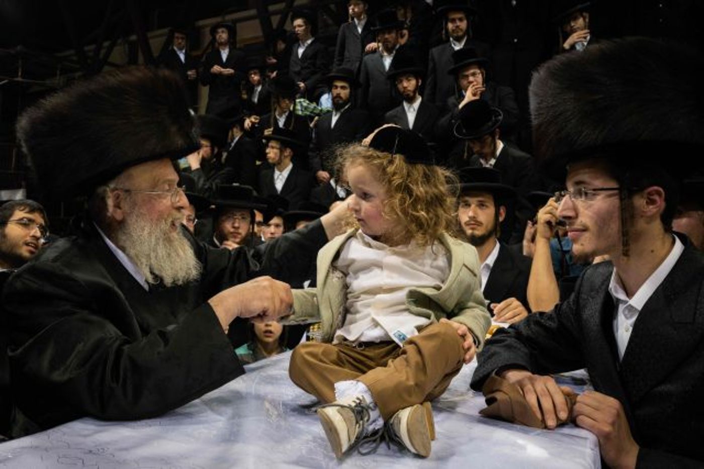 ל"ג שמח: אלפים חוגגים במירון• צפו בגלריה