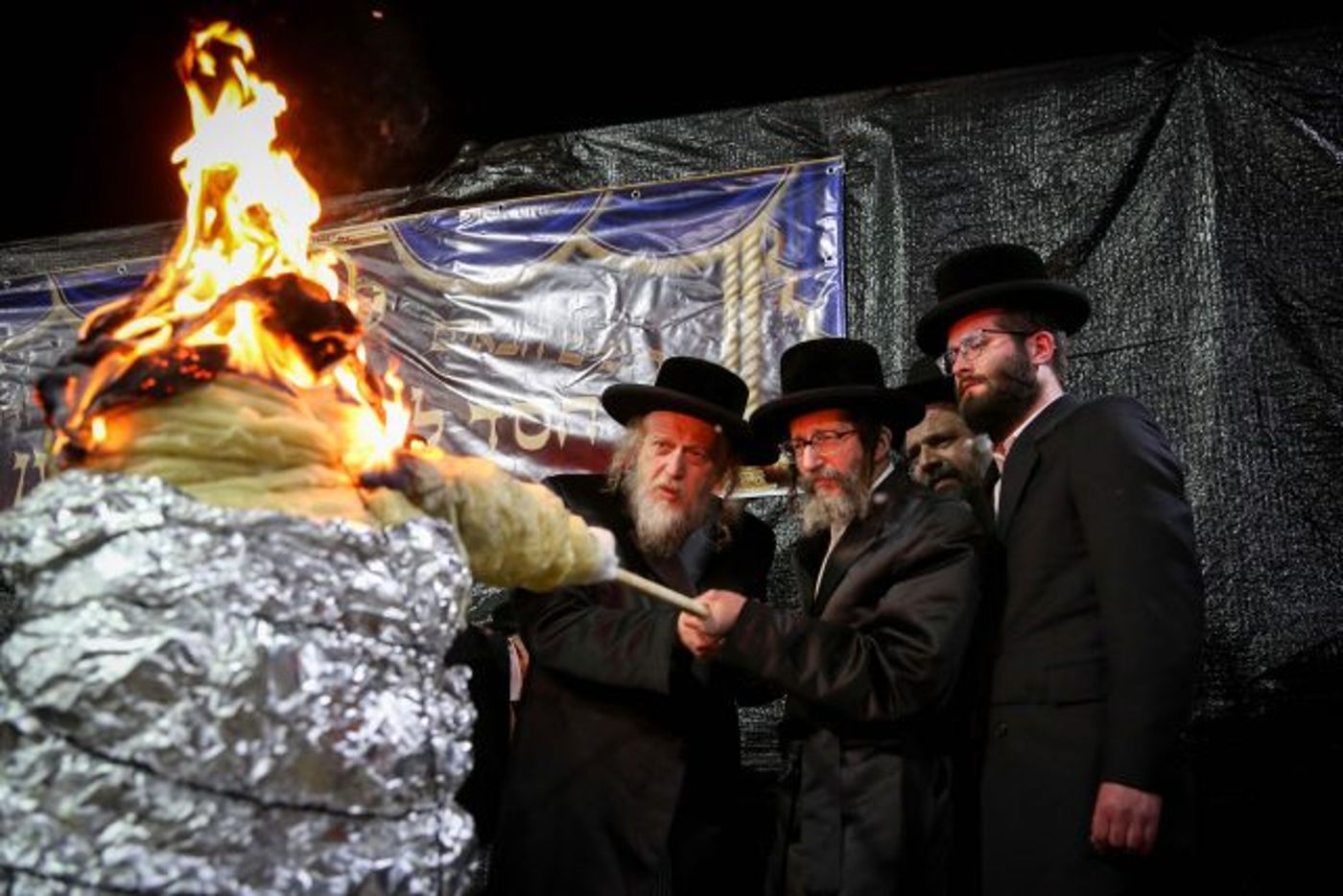 ל"ג שמח: אלפים חוגגים במירון• צפו בגלריה