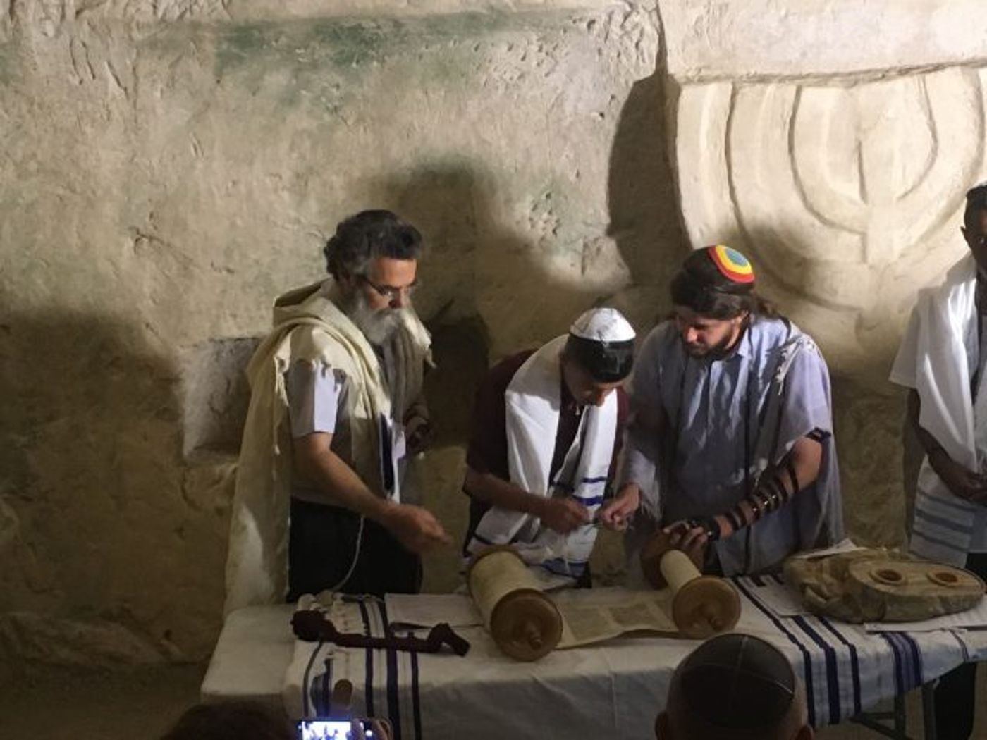 בר מצווה בנוף אחר: קבלת עול מצוות בקברי התנאים