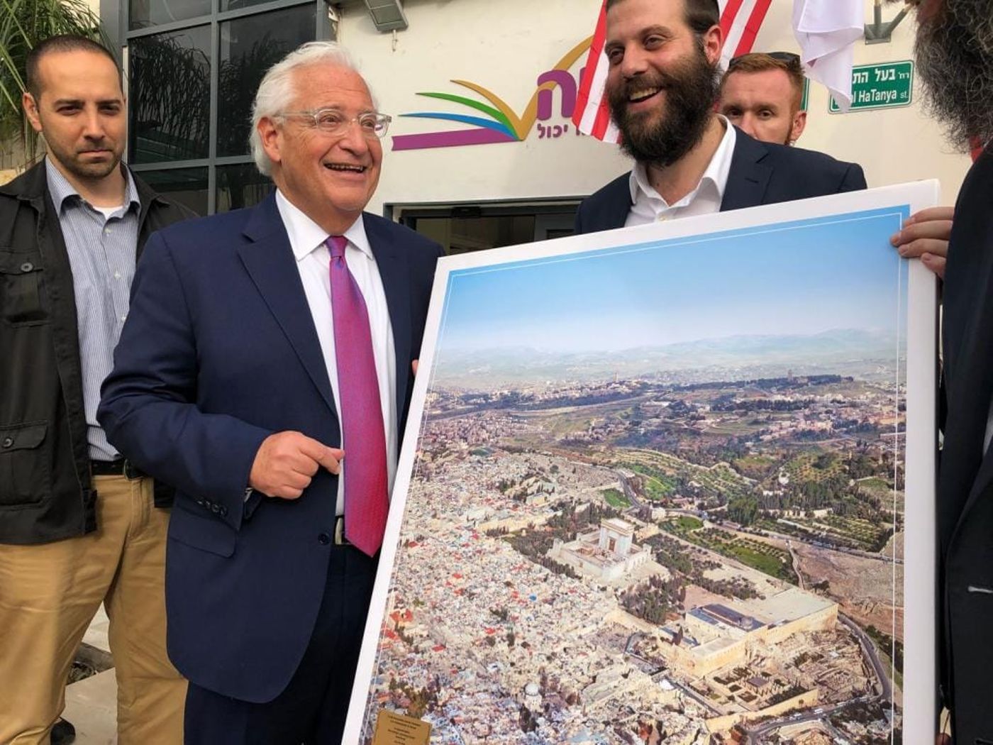 ה'פלסטינים' זועמים על תמונה שפרסם פרידמן