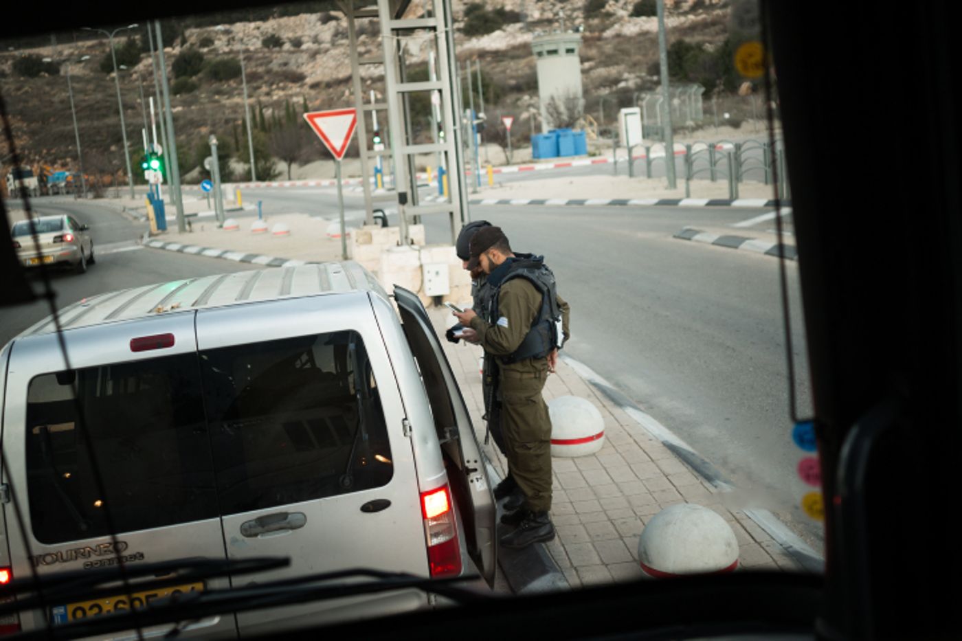 זעם בתגובה לתיעוד מג"ב: "לא יורים באוויר"