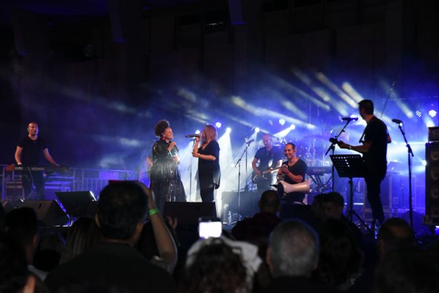 טודו-בום ממלכתי: כשהכנסת ירדה אל העם