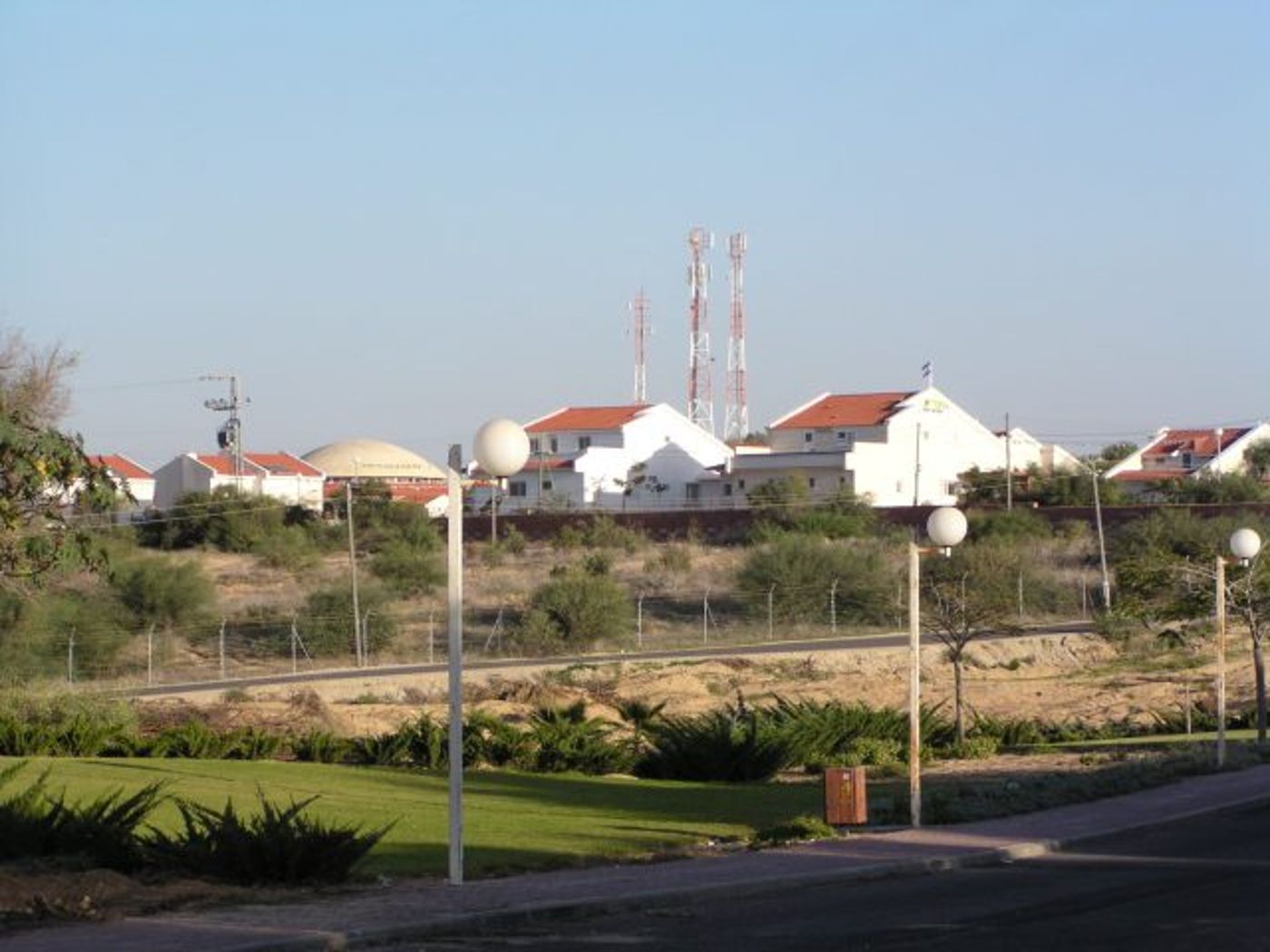 נולדו לתוך הטרגדיה: ילדי הגירוש חוגגים בר מצווה