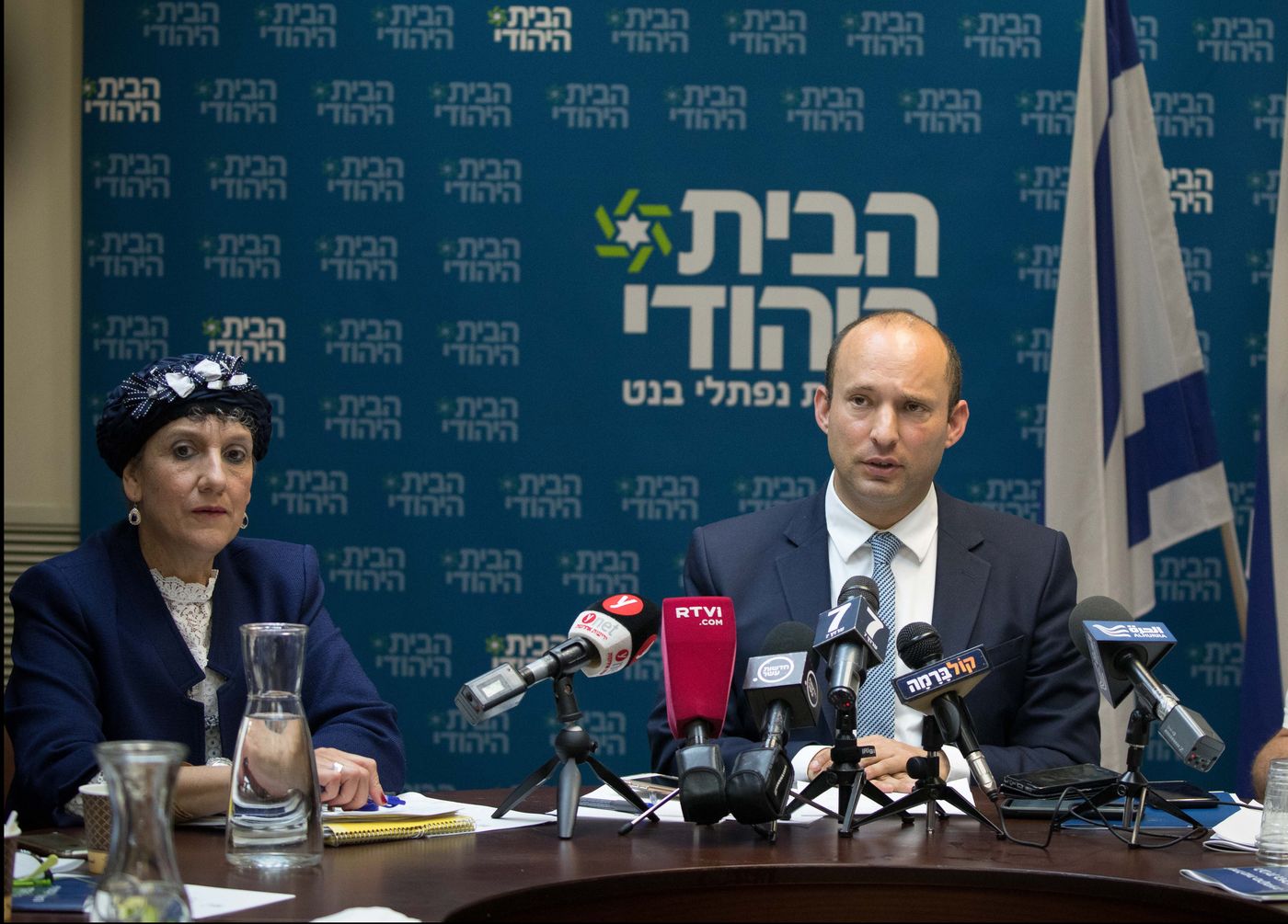 פיצול בבית היהודי • יוגב וסמוטריץ' נגד; השאר בעד