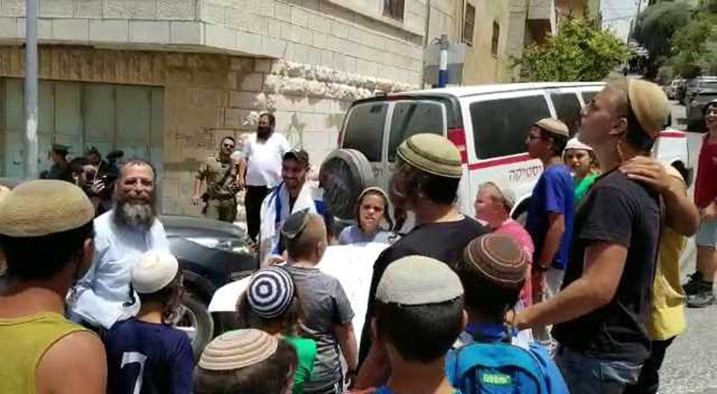 אלאור אזריה הגיע לחברון והתקבל כגיבור. צפו