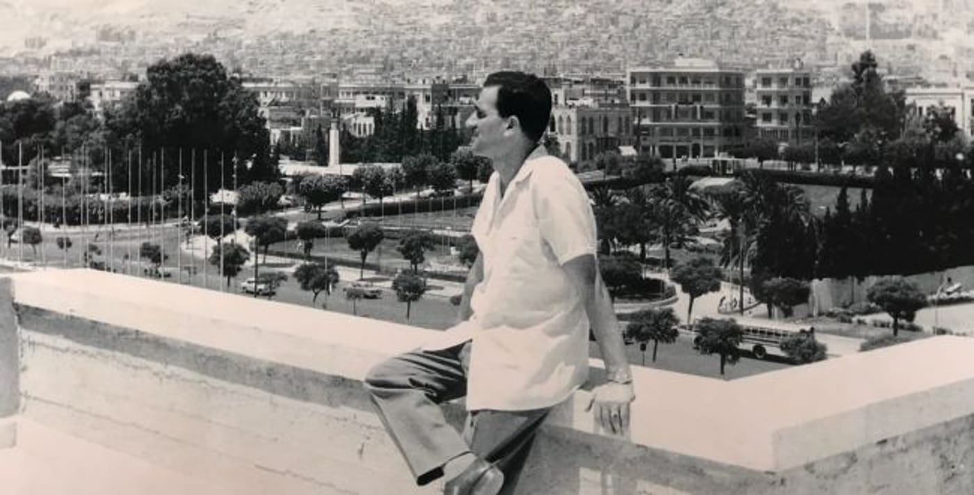 עם השעון: נטפליקס מפיקה סדרה חדשה על אלי כהן