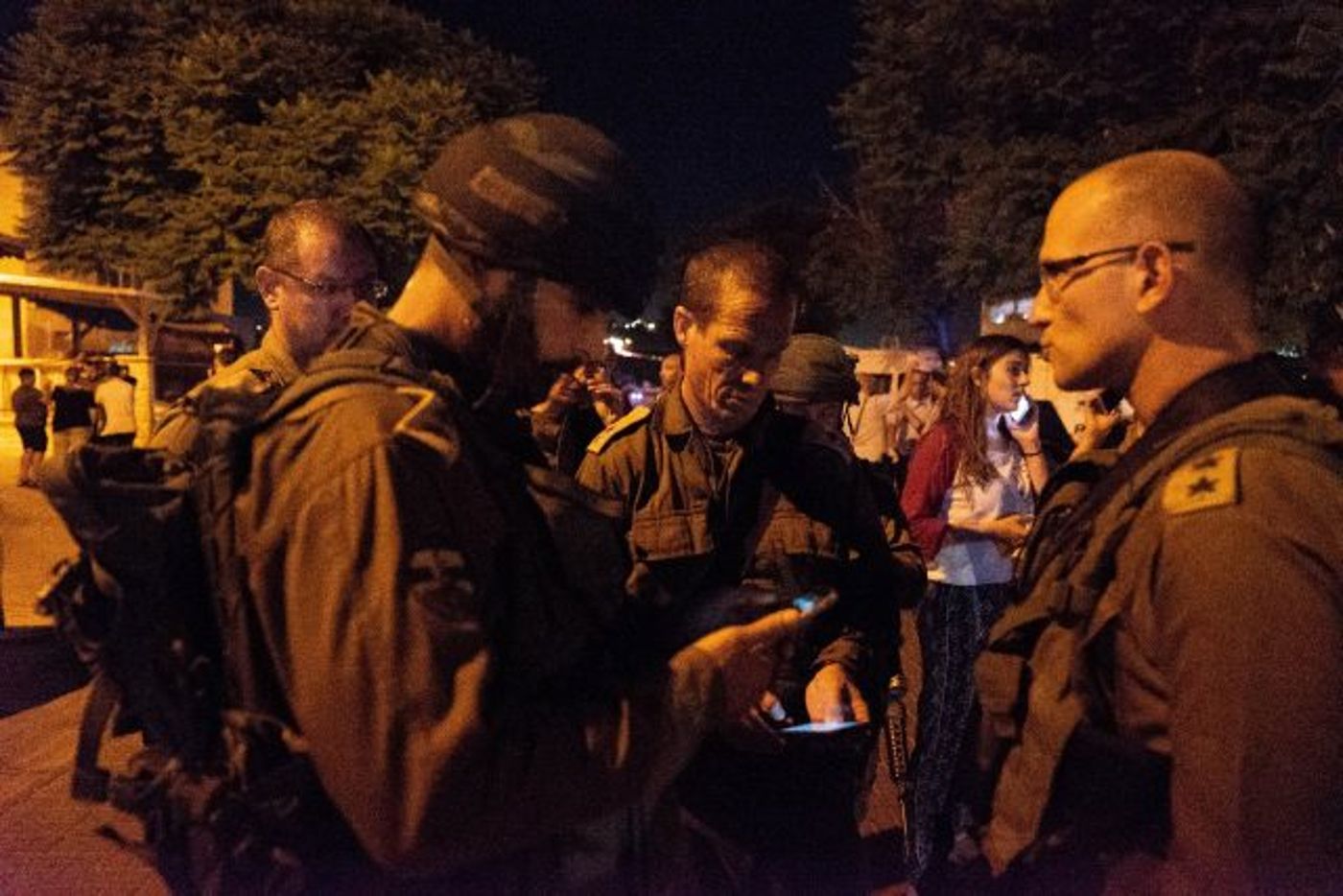 מפקדי הגזרה במוקד האירוע (קרדיט: דו"צ)
