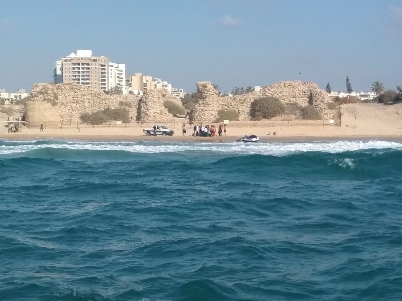 בן 30 קפץ להציל טובעת וטבע בעצמו; מצבו אנוש