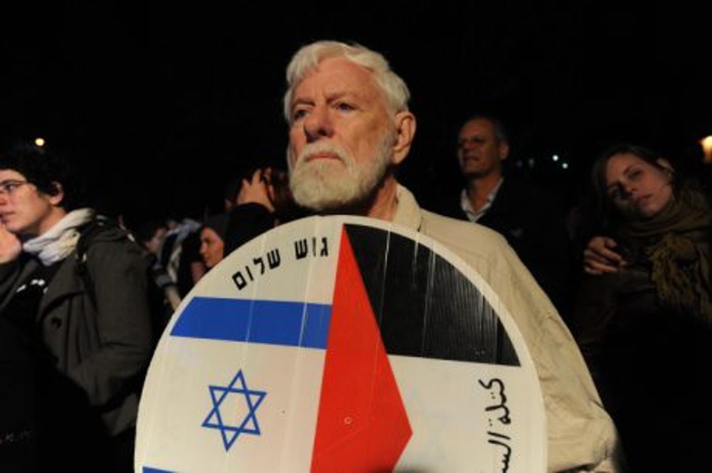 איש השמאל הקיצוני אורי אבנרי הלך לעומו