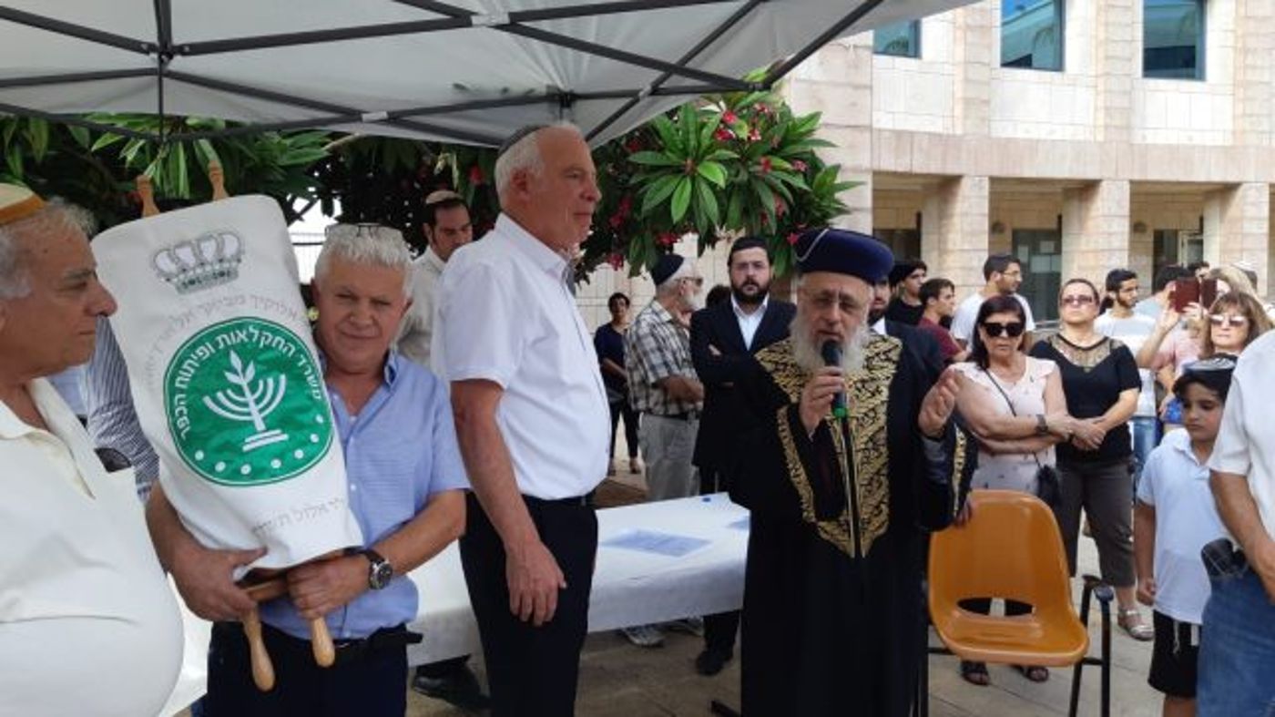 לראשונה: משרד ממשלתי רכש ספר תורה