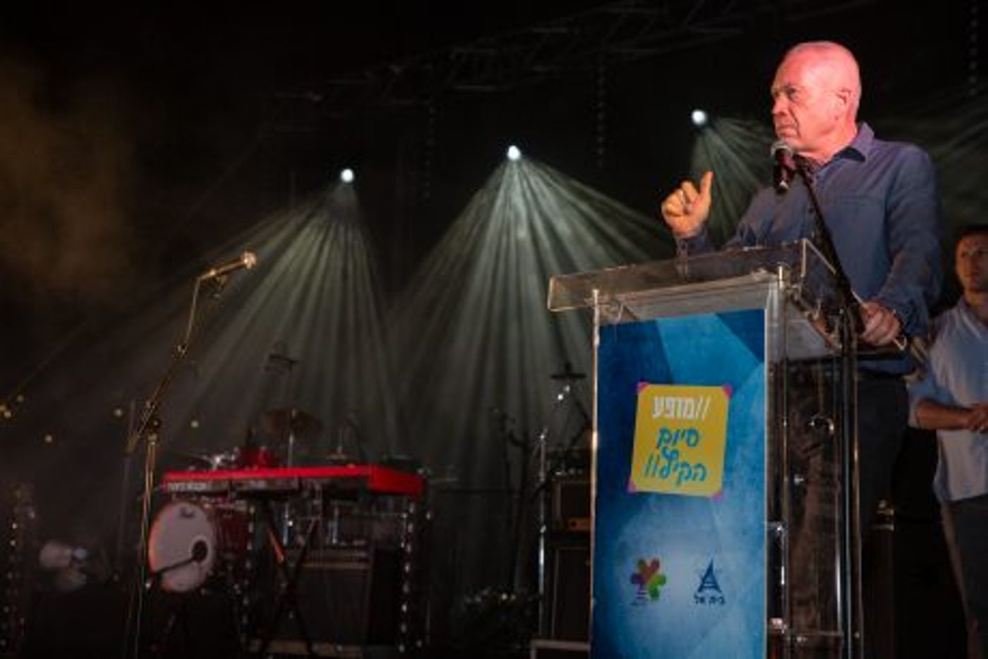 יוצאים אל האור: אהוד בנאי וישי ריבו בדואט מיוחד• צפו