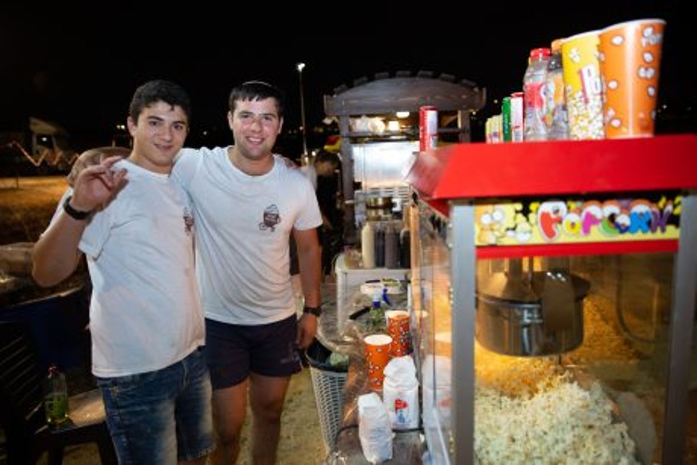 יוצאים אל האור: אהוד בנאי וישי ריבו בדואט מיוחד• צפו