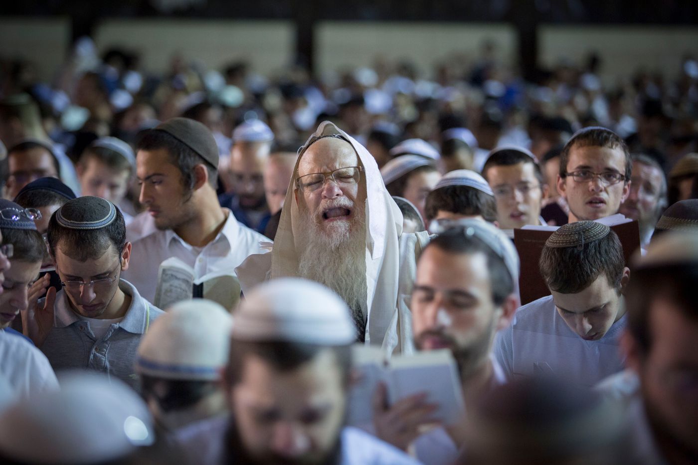 צפו: מאות בסליחות ראשונות עם יצחק מאיר