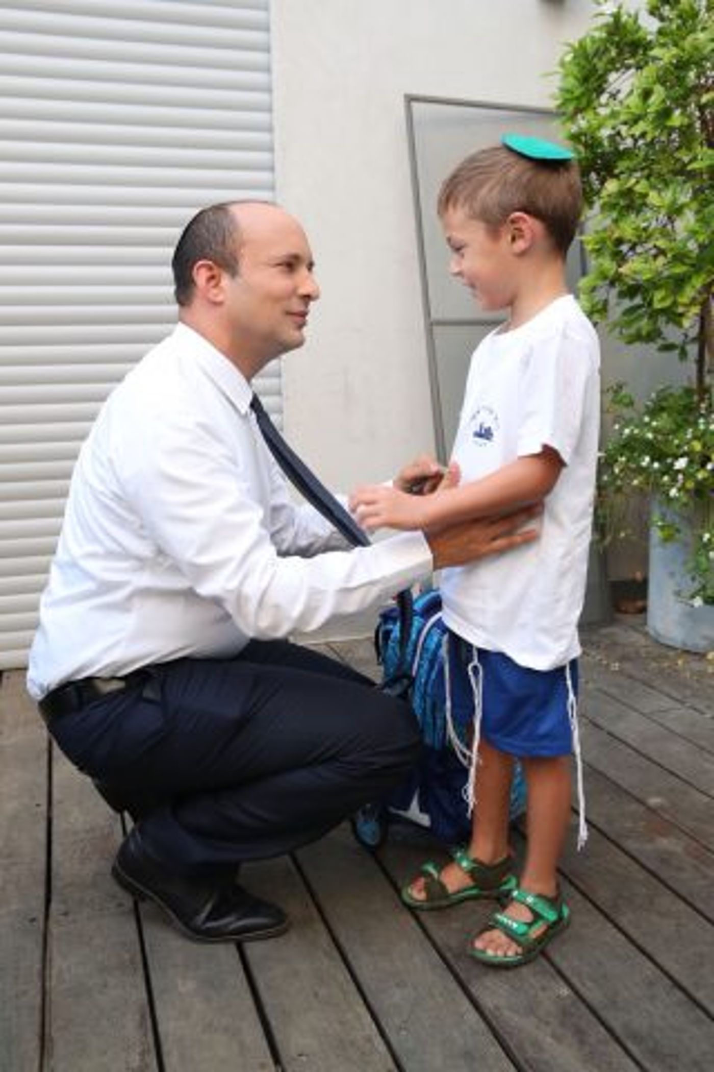 גלריה: משפחת בנט פותחת את שנת הלימודים. צפו
