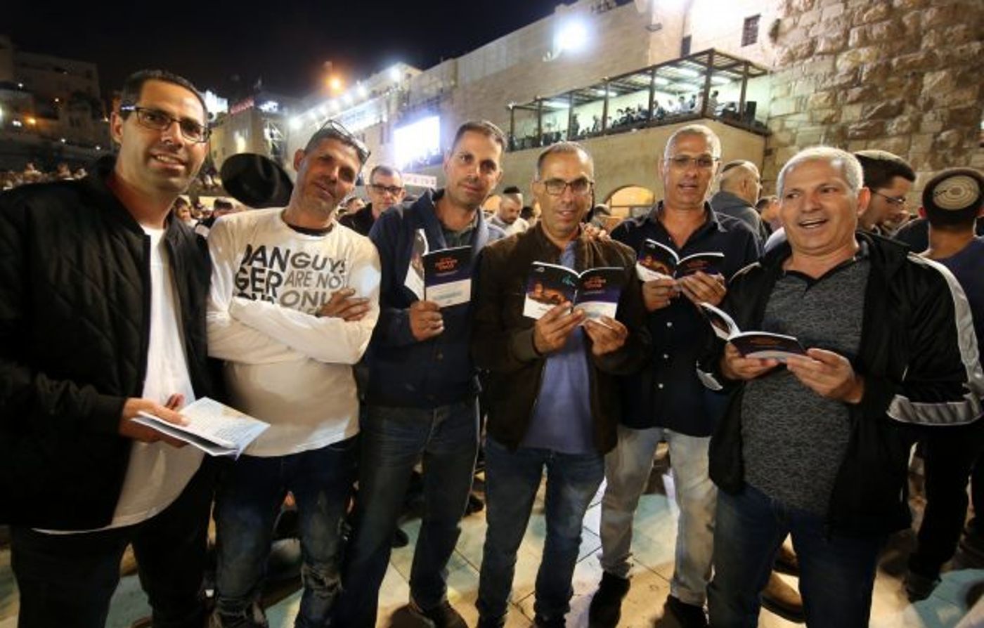 גלריית ענק: עשרות אלפים באירוע הסליחות בכותל