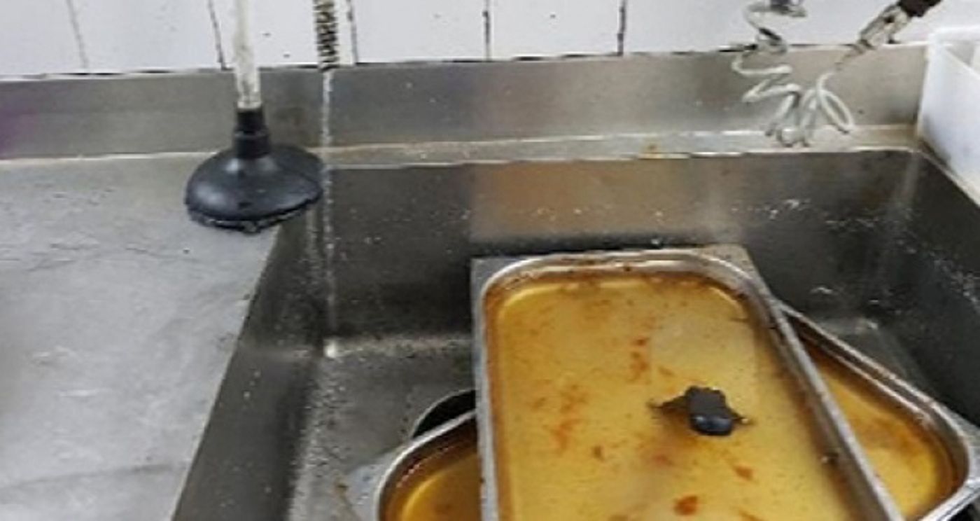 תיעוד מזעזע: כך נראה אולם אירועים שהוצא לו צו סגירה