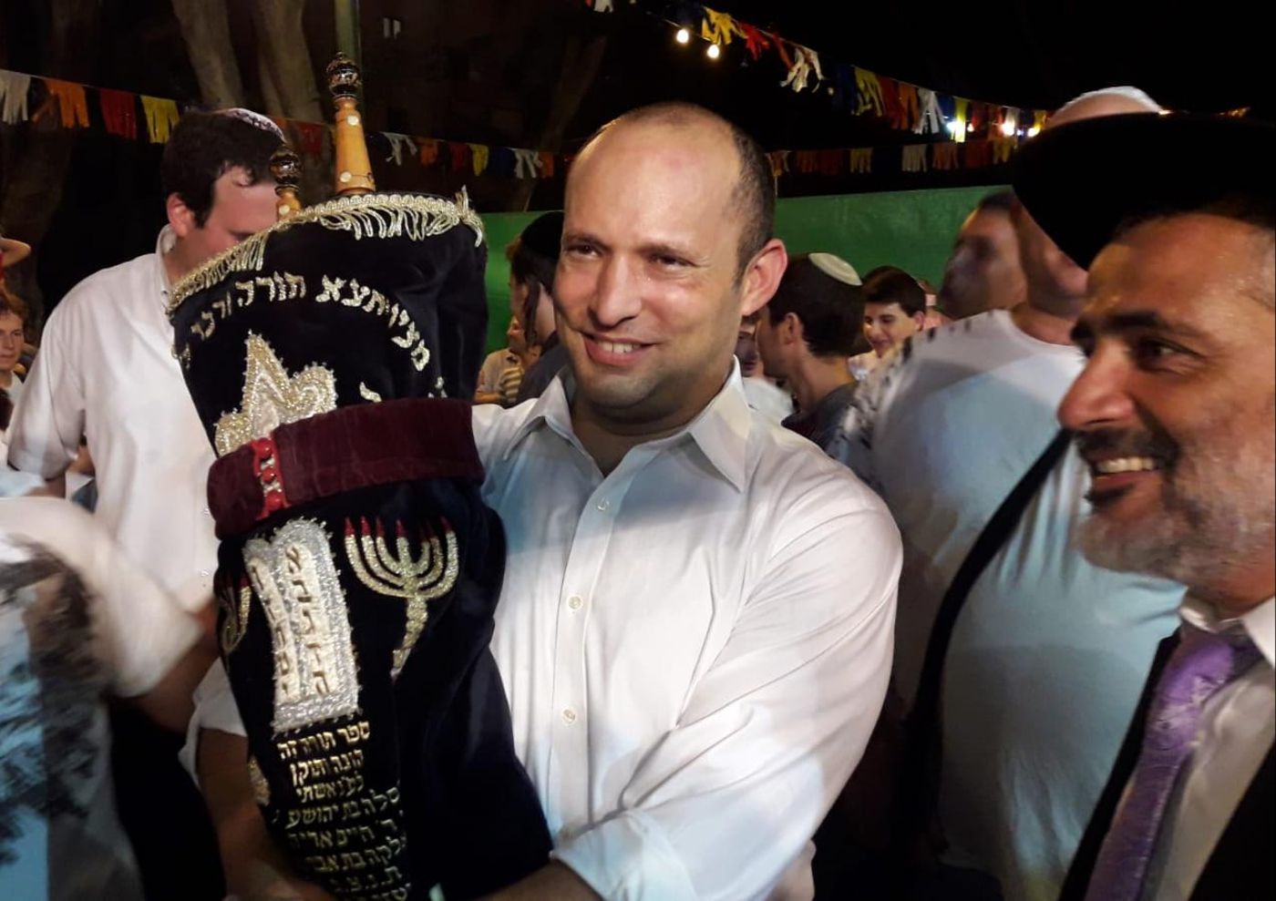 הפוליטיקאים יצאו לחגוג: אלפים בהקפות שניות