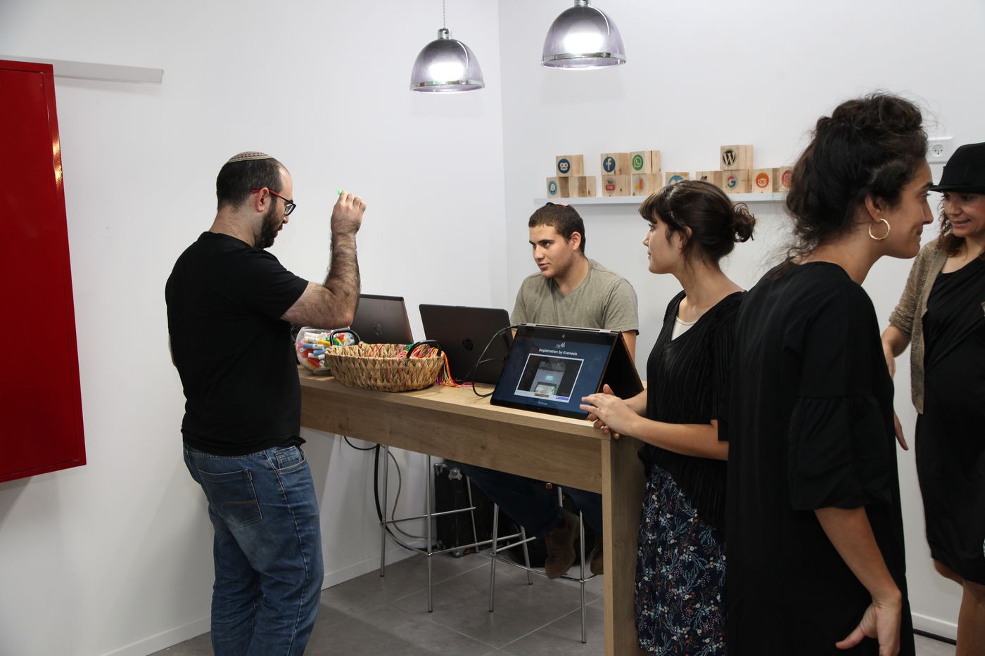 שת"פ נדיר בין משרד פרסום סרוג לסטראט-אפ מלזי