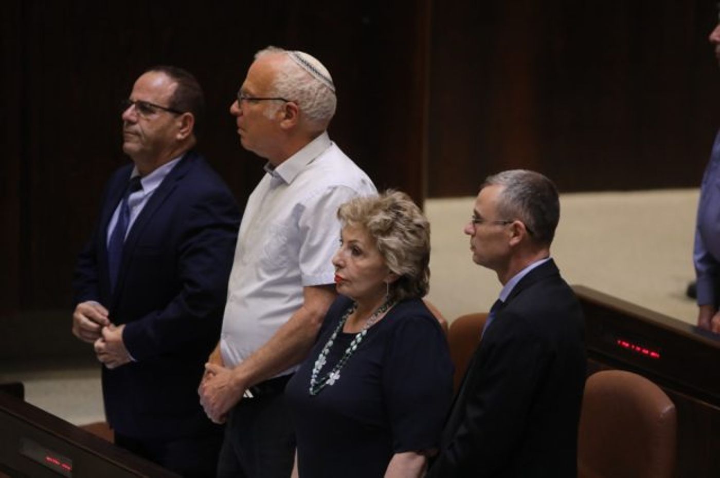 שרי הממשלה בישיבת הזיכרון