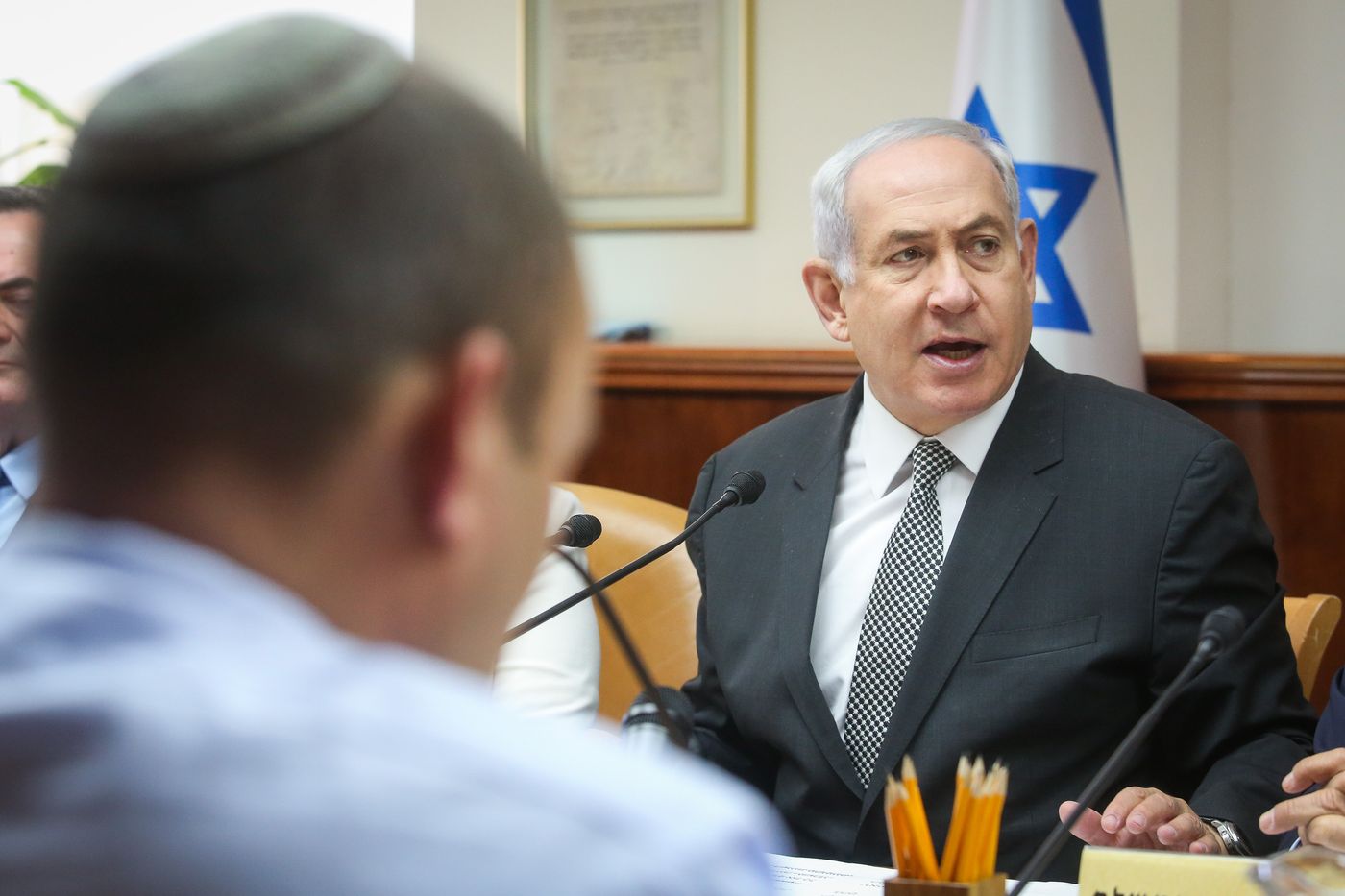 הקבינט התכנס: האם ישראל 'תכיל' את הירי לבאר שבע?