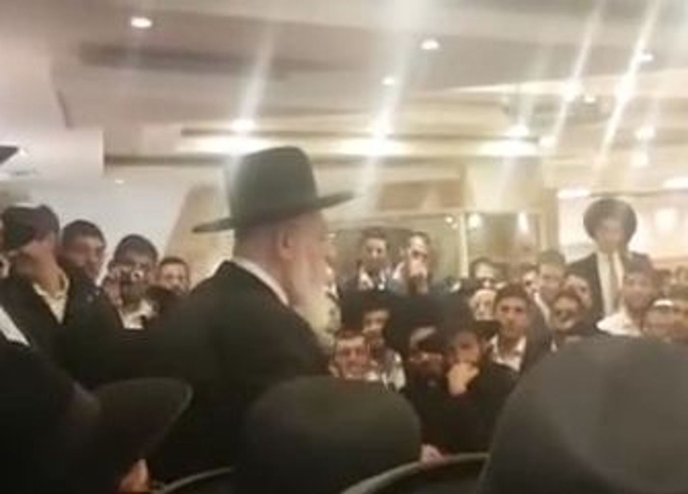 הרב שלום כהן למצביעי עליזה בלוך: 'טפו עליכם'.צפו