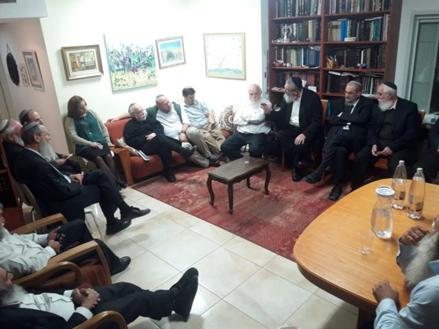 בדיון סוער: על מי ימליצו רבני הקהילות בירושלים?
