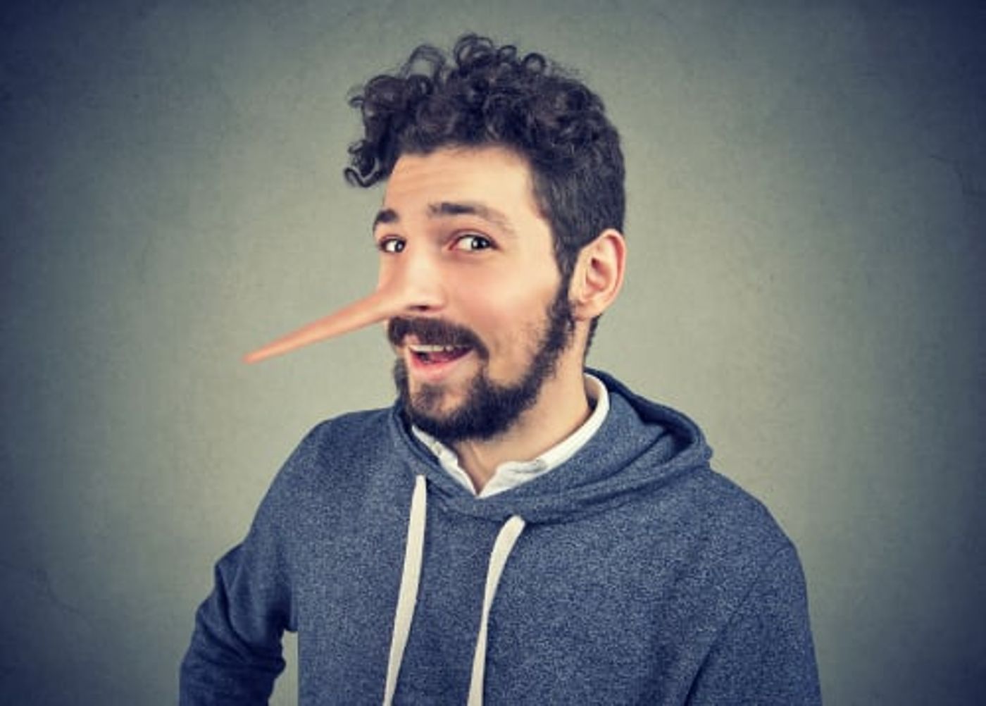 כיצד חיים במציאות שדורשת לפעמים לשקר?