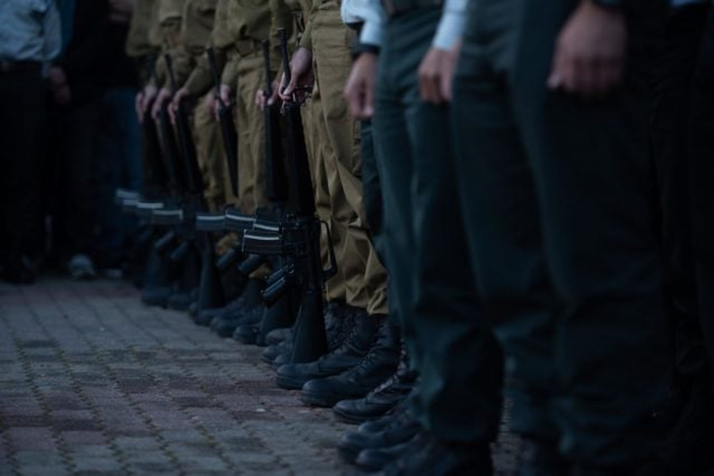 "מקור לגאווה": אלפי אנשים הגיעו להלוויית סגן אלוף מ'