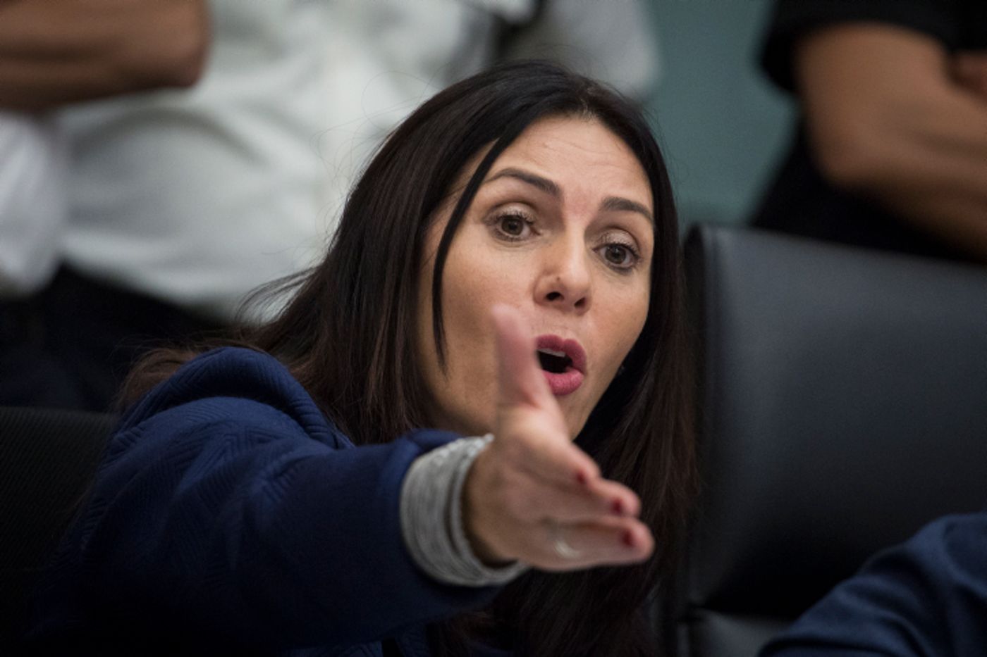 רגב משתוללת על סמוטריץ': "פישר; מגודל; מי אתה?"