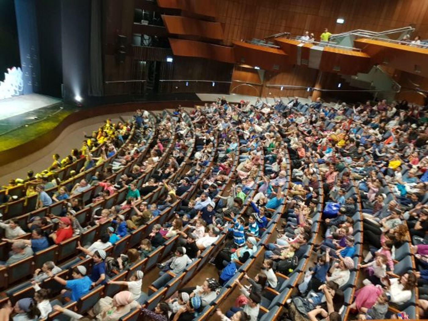צפו: המחווה המרגשת של אנדרדוס לתושבי הדרום