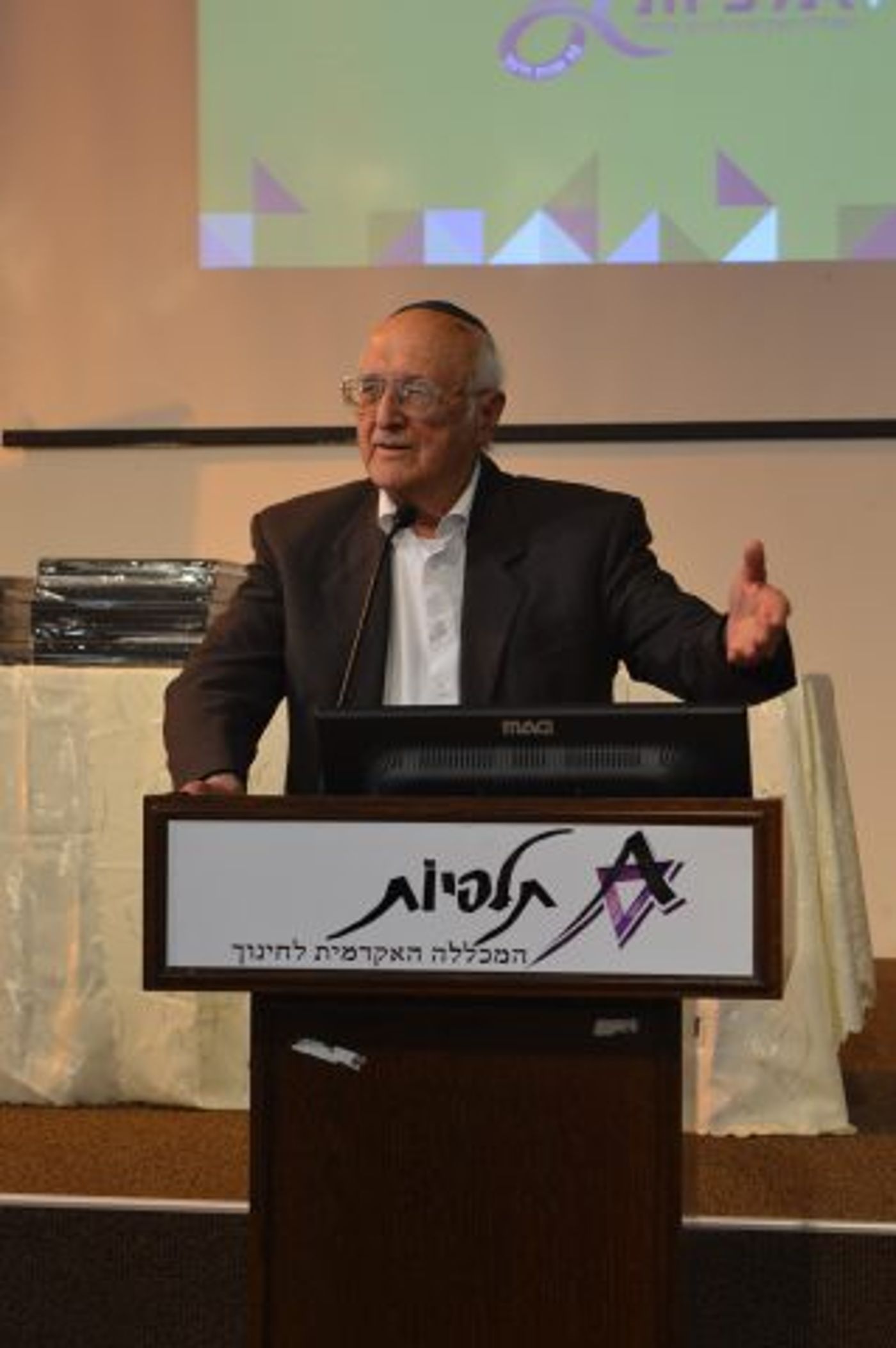 פרסים יוקרתיים למצטיינים של מכללת תלפיות
