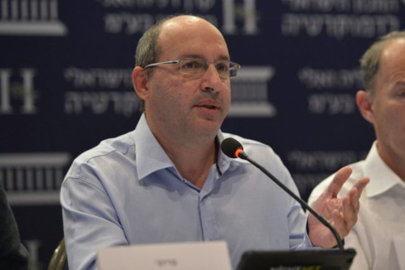 במקום גלנט? הרמטכ"ל לשעבר בדרך ל'כולנו'