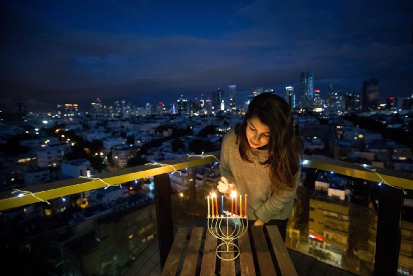להדליק את נקודות האור שבנו