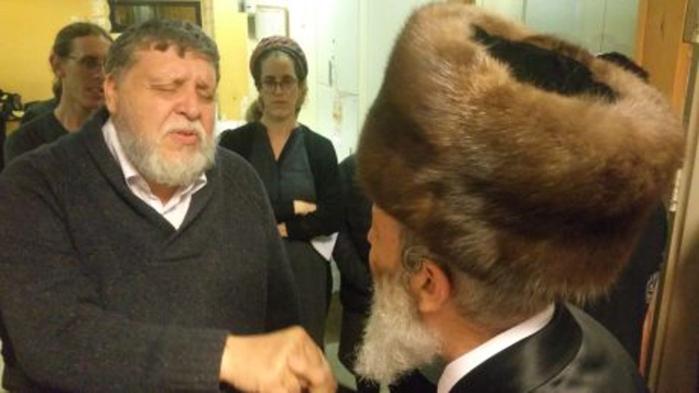מרהיב: תיעוד מהטיש של האדמ"ור הציוני