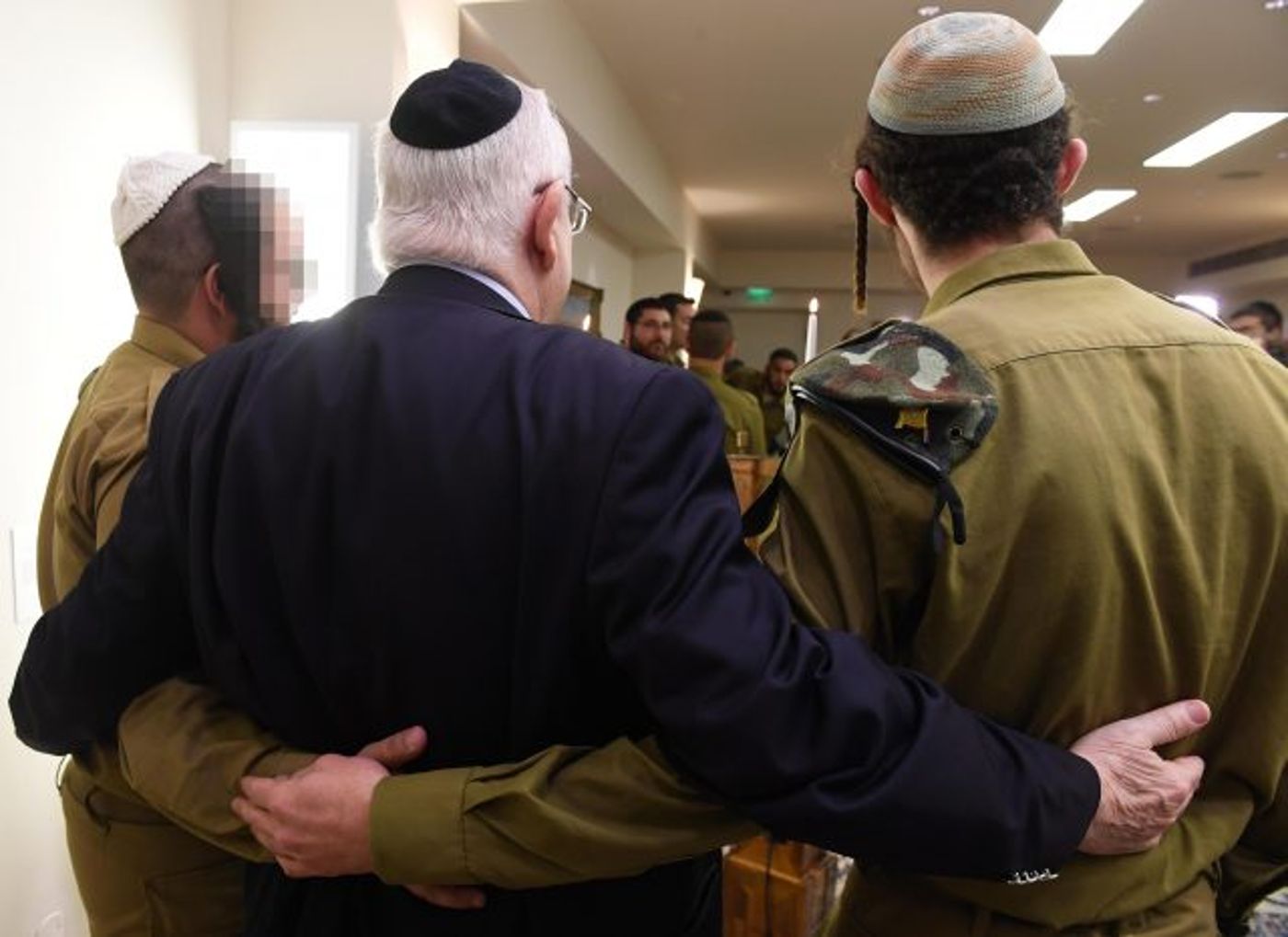 "אתם חשמונאים בני זמננו; חיילים, לוחמים, צדיקים"
