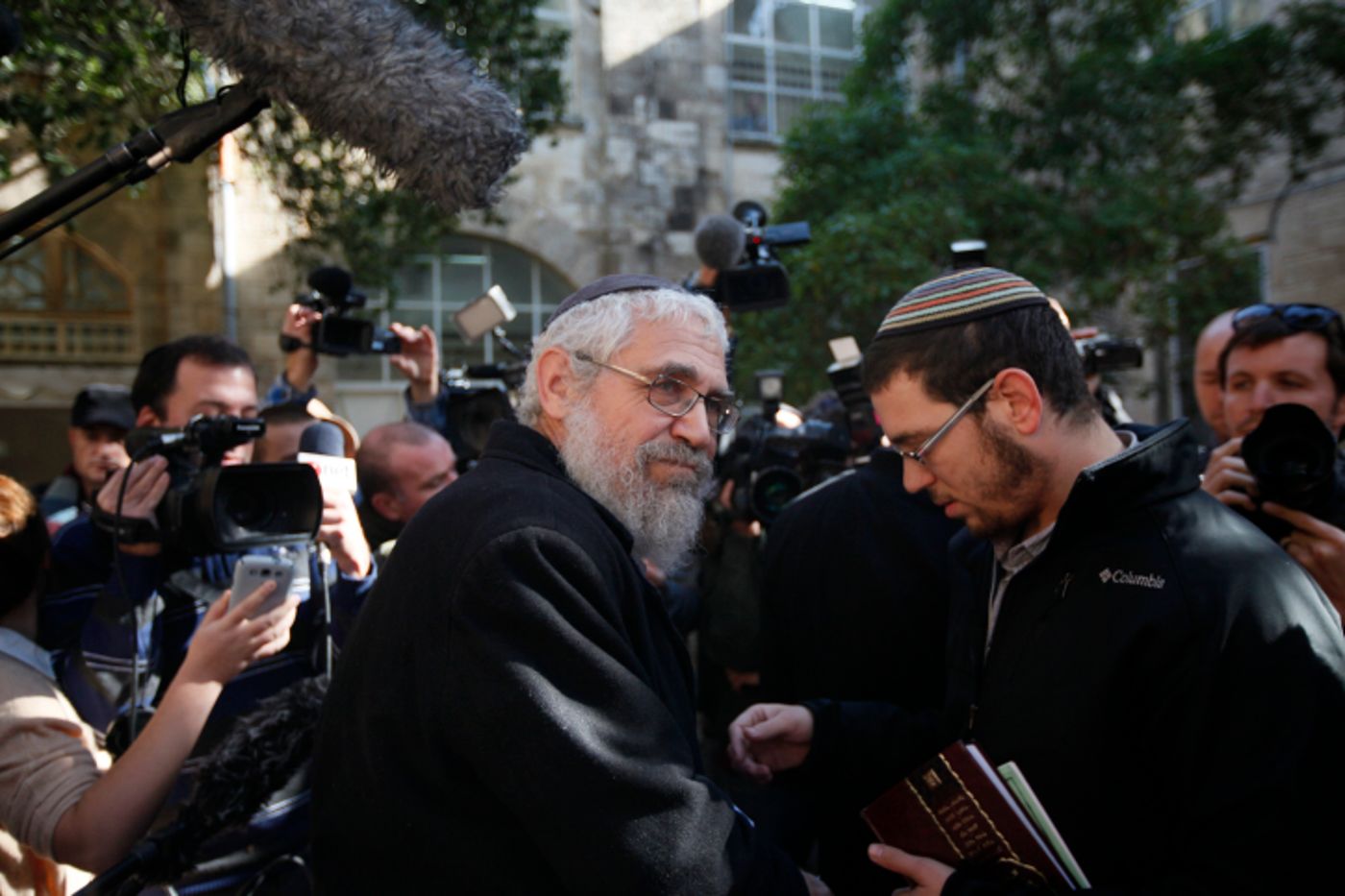 בנו של הרב מוטי אלון: "מאוד קשה לנו"