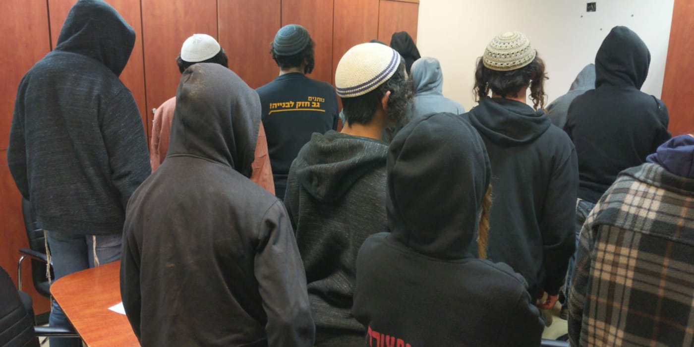 מחאה בציר 60: נערות עוכבו בצומת תפוח, 20 נעצרו