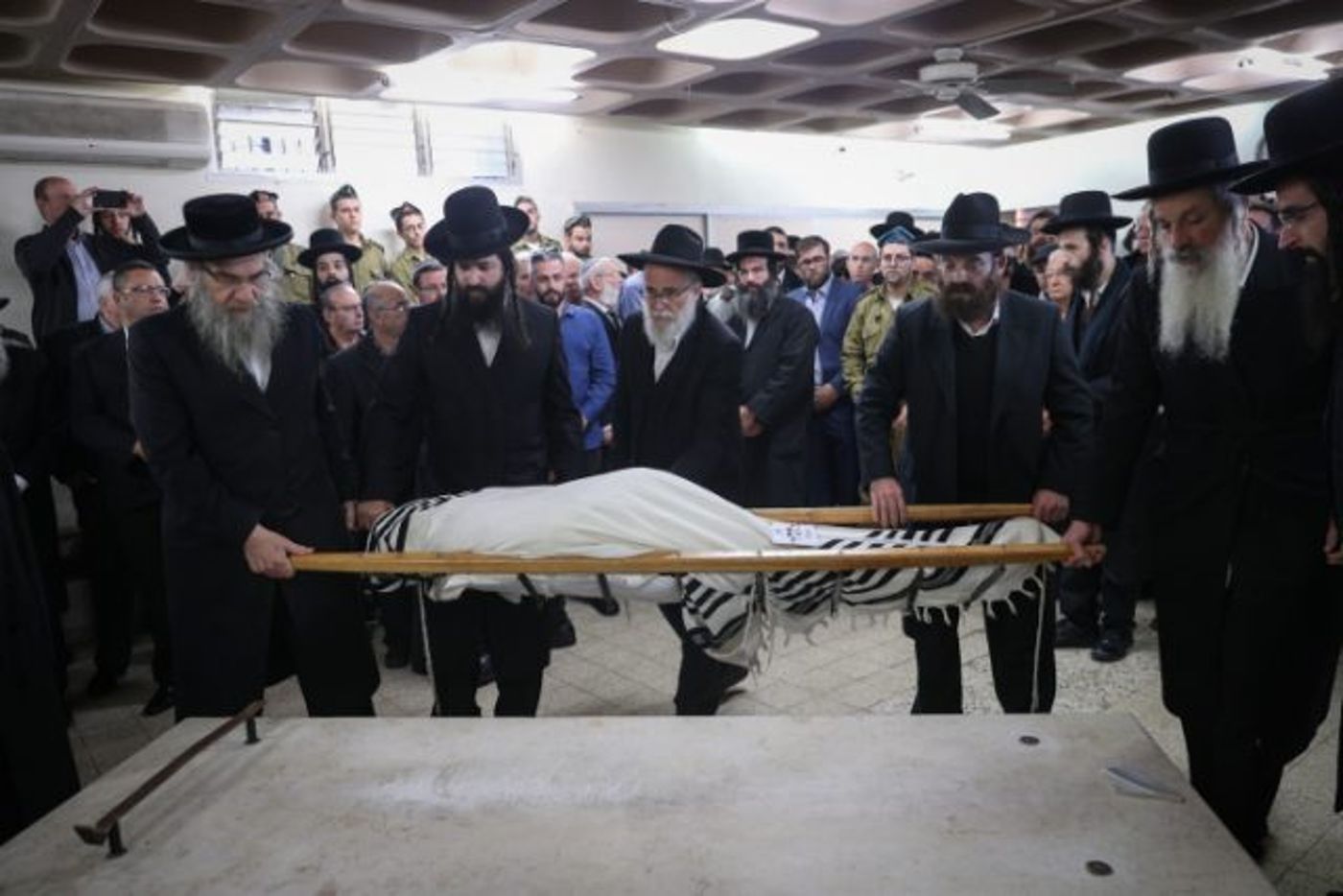 "ילד קדוש, כולך אהבה, כולך נתינה, כולך נשמה"