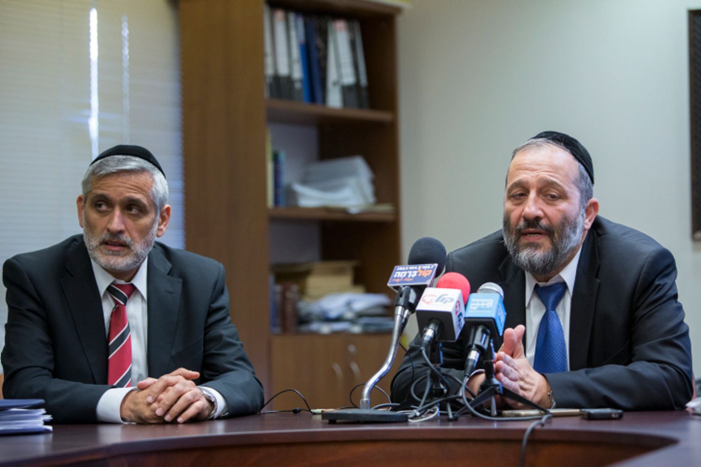 "דרעי מוכן שיוציאו לו עין בתנאי שלי יוציאו שתיים"