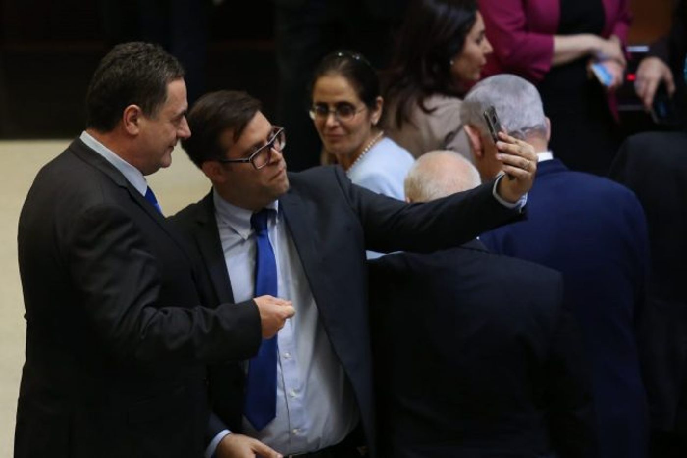 תיעוד אחרון: הח"כים בסלפי פרידה מהכנסת • גלריה