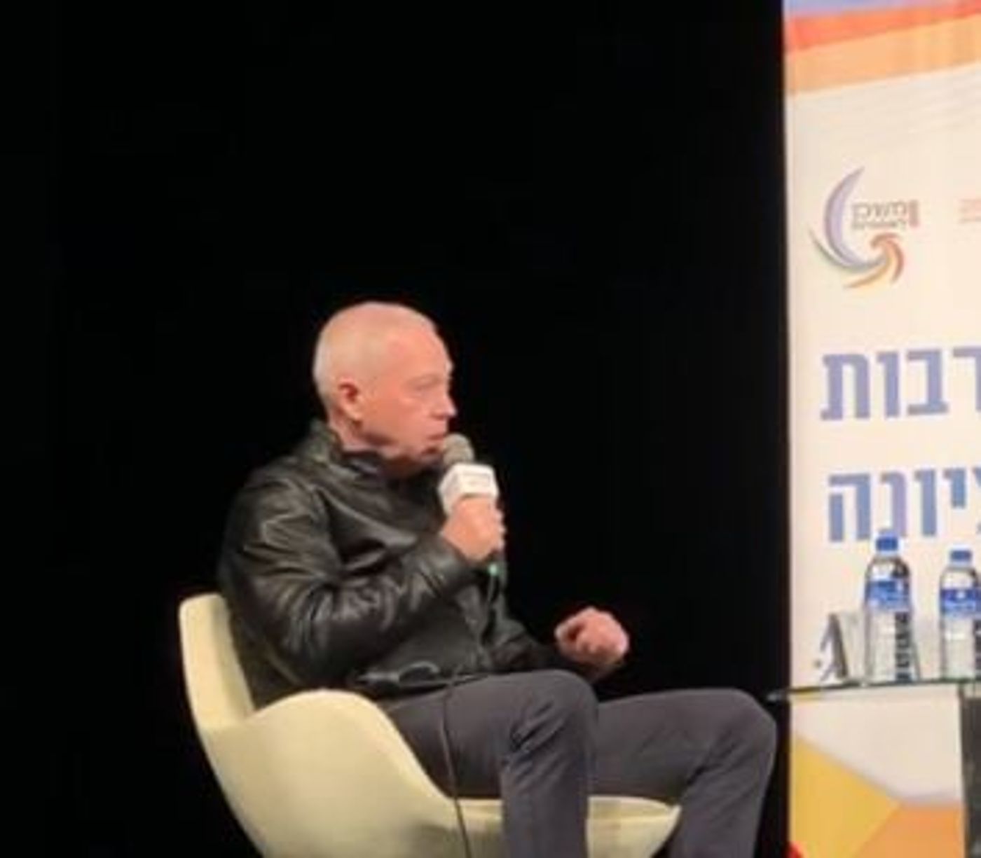 גלנט: "אלפי קצינים יודעים למה בני גנץ שותק"