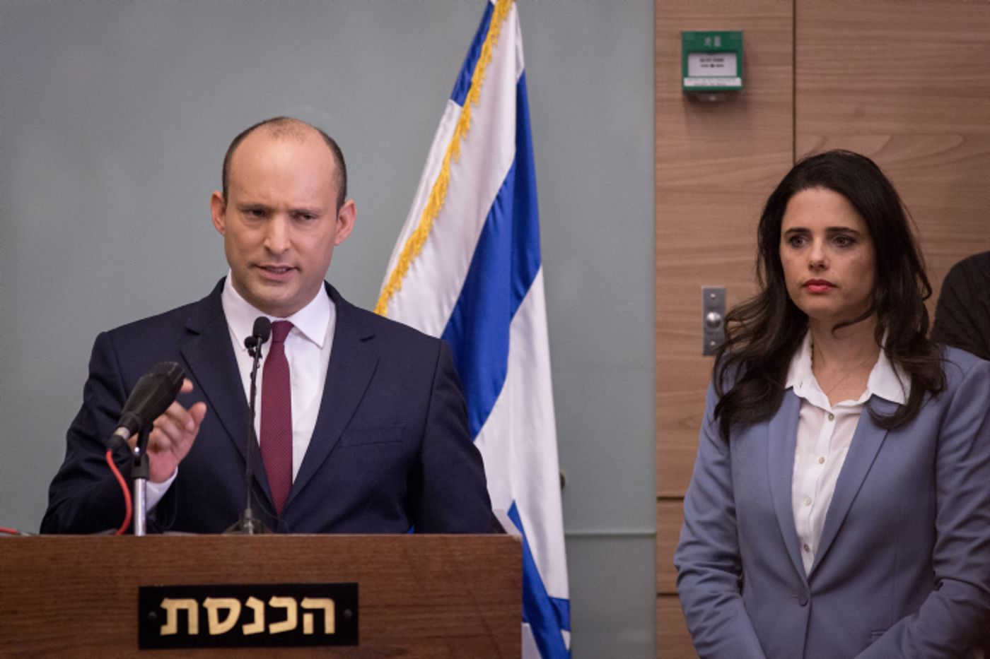 בנט ושקד: זו האמת מאחורי הסרטונים של בני גנץ