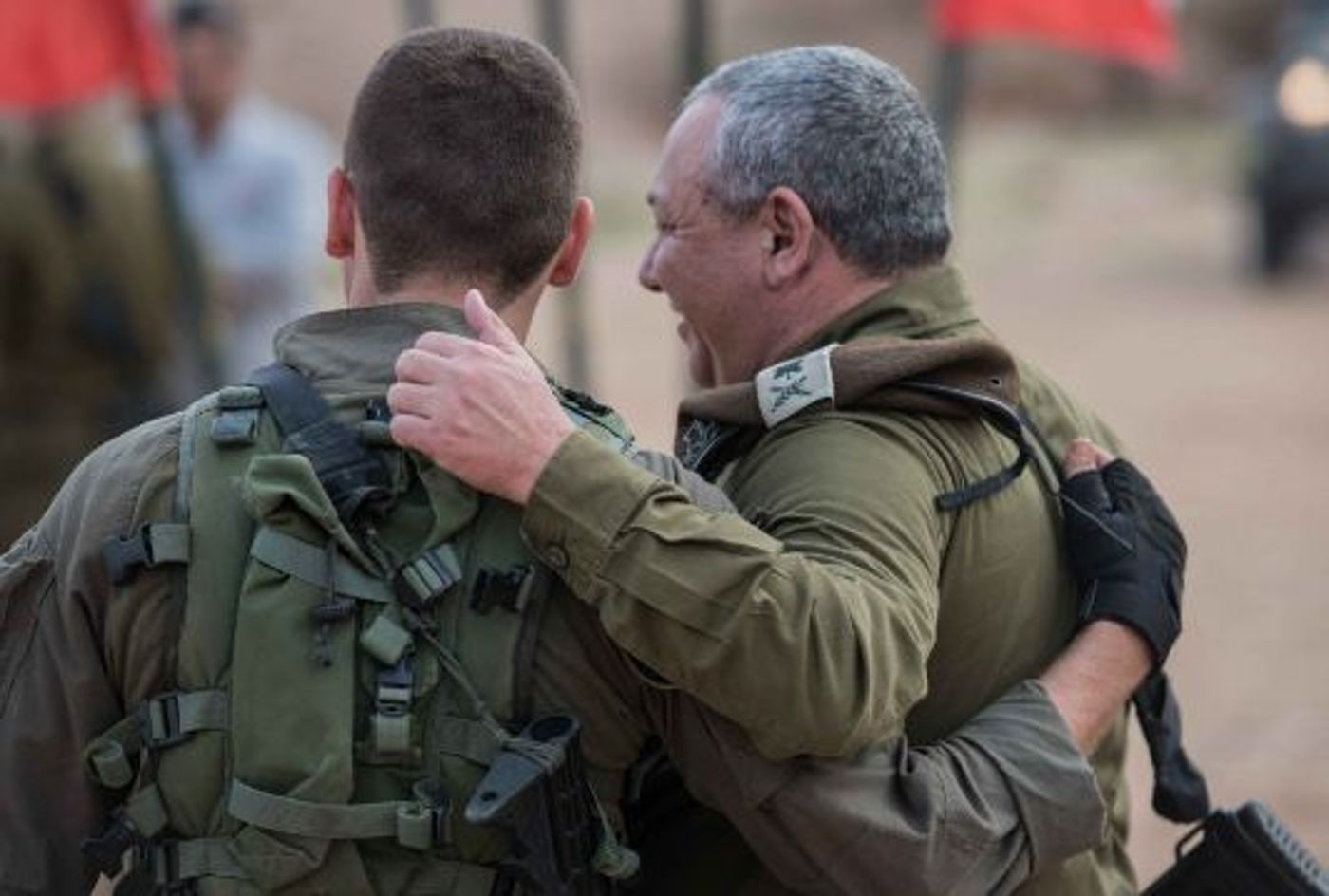 הרמטכ"ל בפגישה עם בנו במהלך תרגיל חטיבת הקומנדו